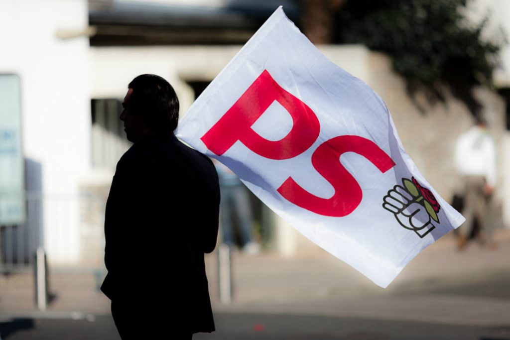 Qui de Valls ou Hamon, prendra la tête du PS ? Comparez les points clés des programmes./CC Anth Optic
