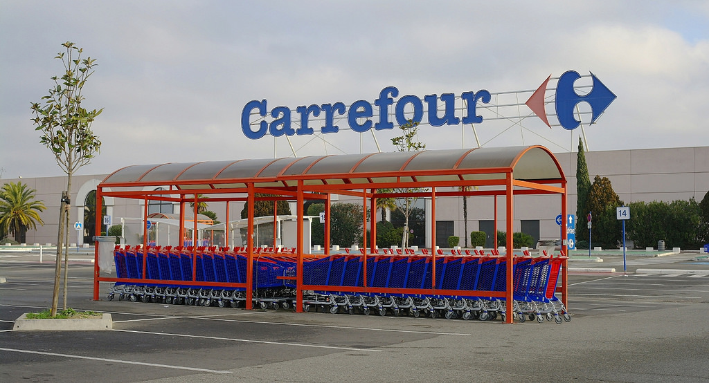 Grande surface Carrefour. Crédit : CC