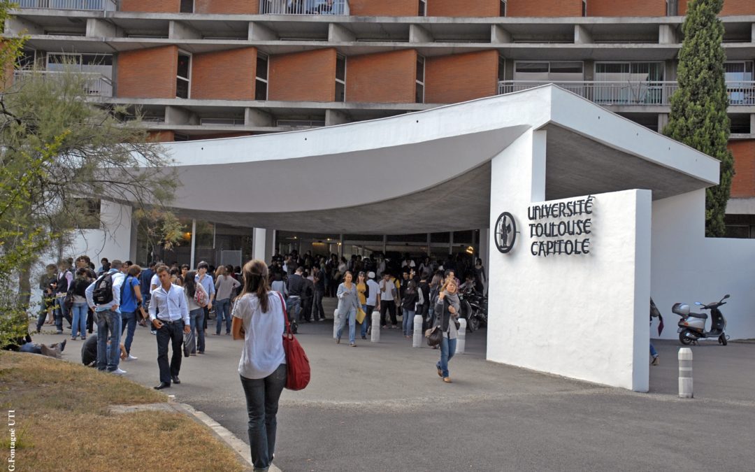 L’entrée principale de l’Université Toulouse Capitole /Le Monde
