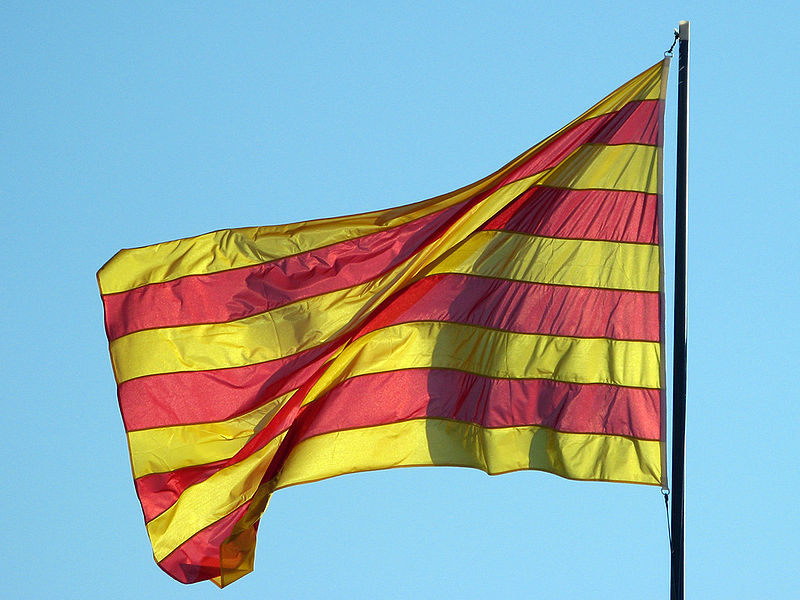 Le drapeau Catalan. Crédits : Wikipédia Commons