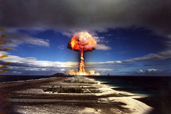 La Croix-Rouge lance une campagne mondiale pour dénoncer le risque de l'utilisations d'armes nucléaires. (Cdt/bastamag)