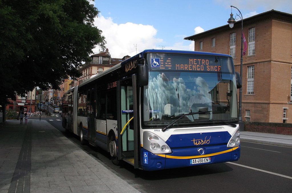 Plusieurs lignes de bus sont déviées ce jeudi 9 janvier 2019. (Crédit : Wikimedia Commons)
