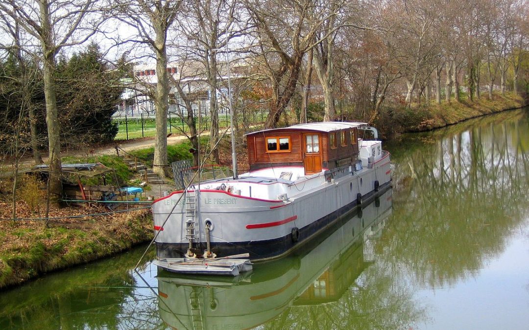 Vivre sur le Canal du Midi, une initiative originale qui séduit tous les âges.
