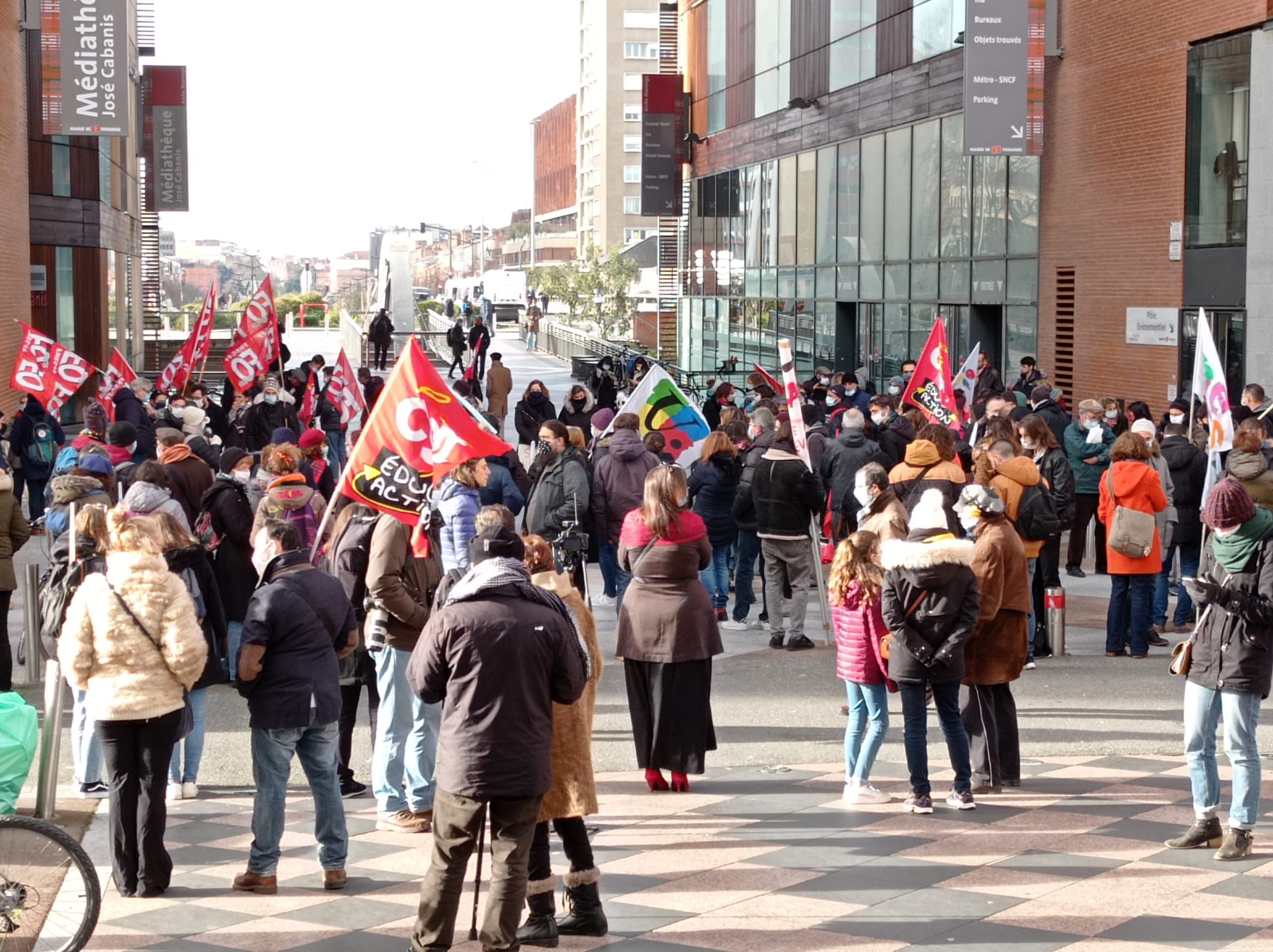 Entre 1300 et 2000 manifestants ce matin dans les rues de Toulouse. Crédit : Axel Mahrouga