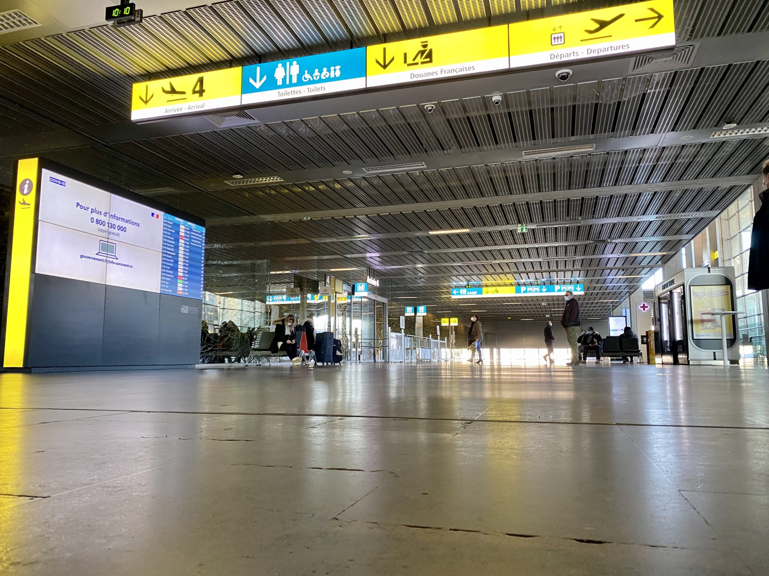 Peu de personnes à l'arrivée de l'aéroport de Toulouse-Blagnac. Crédit : Guillaume Pannetier