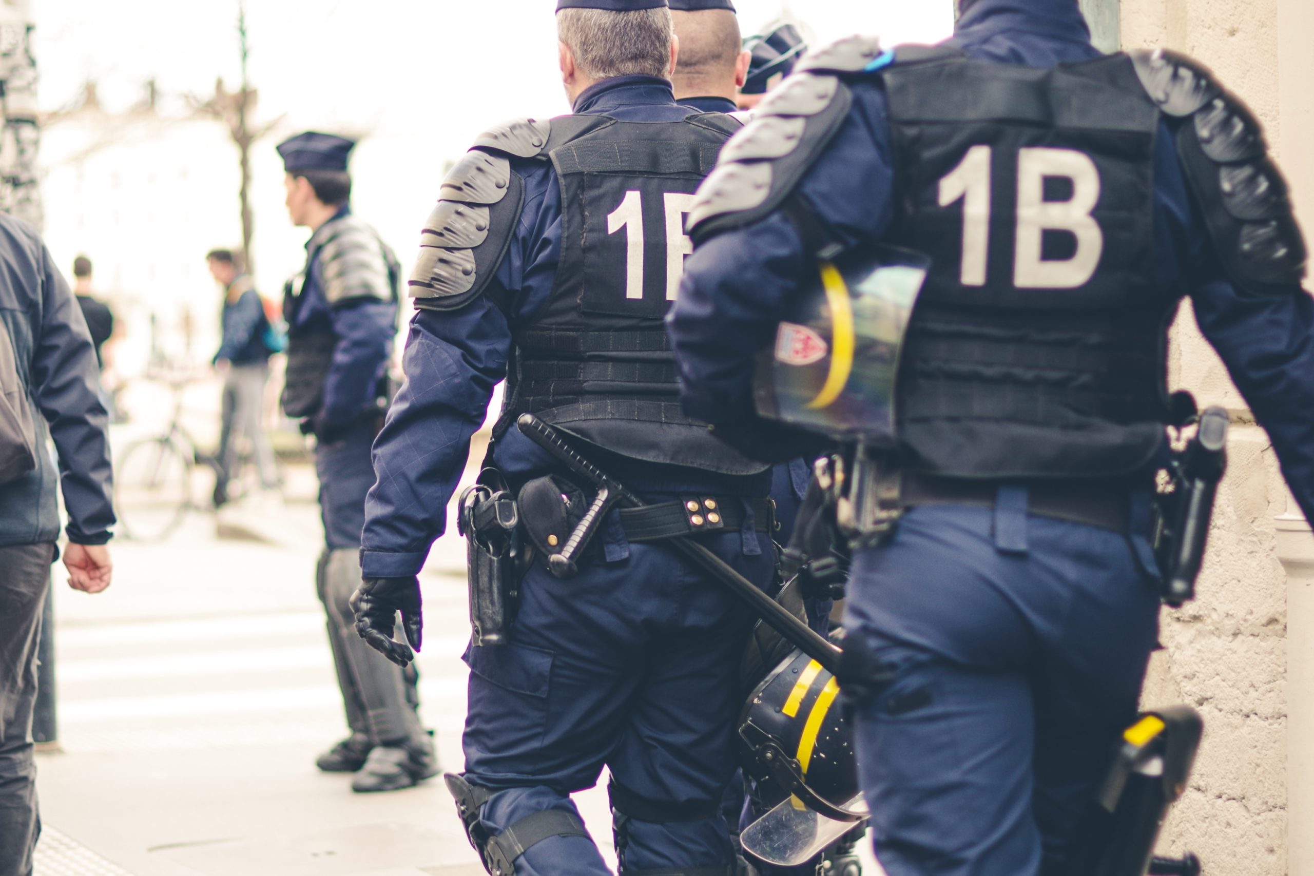 Les forces de l'ordre ont enregistré une hausse de près de 8 000 crimes et délits en cinq ans. Crédit : ev on Unsplash.