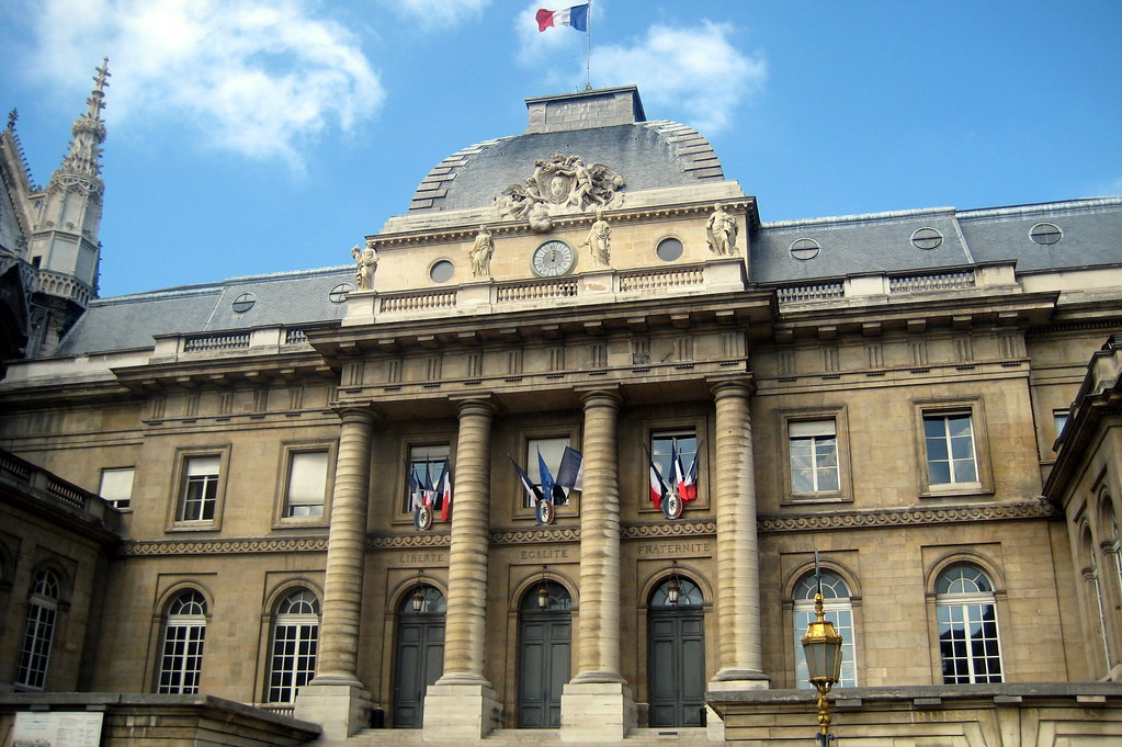 Le procès de trois terroristes s'ouvre aujourd'hui devant la cours d'assises spéciale de Paris / Créative Commons
