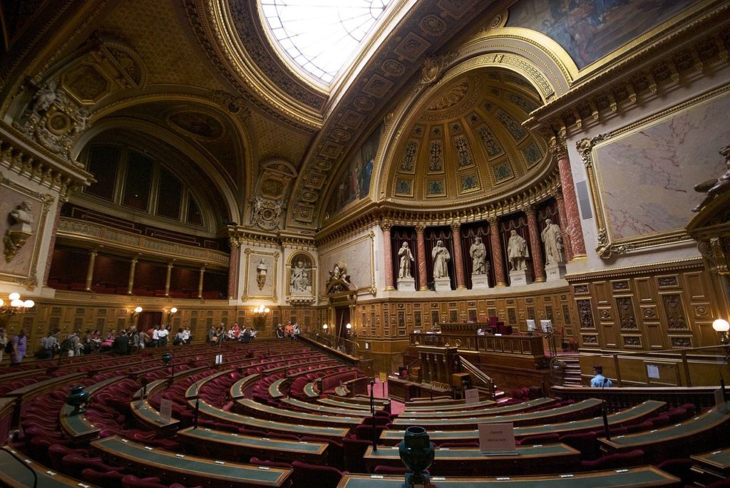 Les sénateurs se penchent ce mardi après-midi sur le projet de loi.