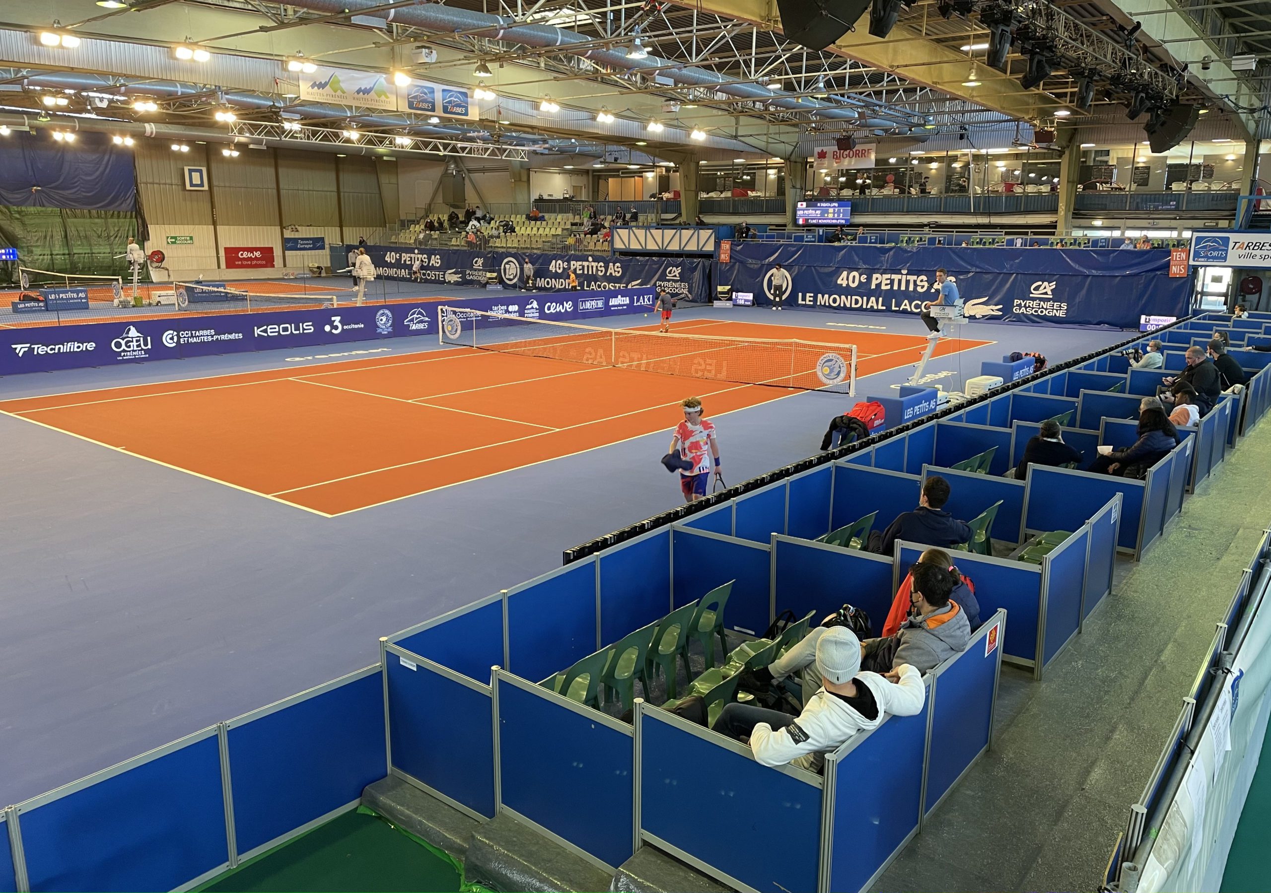 Pour son quarantième anniversaire, le tournoi de tennis des Petits As de Tarbes prend place du 24 au 30 janvier. Durant sept jours, les meilleurs joueurs de la planète dans la catégorie des moins de 14 ans s'affrontent. Suivez le live de la première journée :