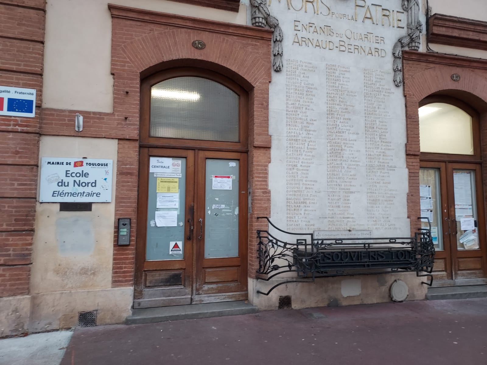 Ecole toulousaine fermée en raison de la grève en cours.