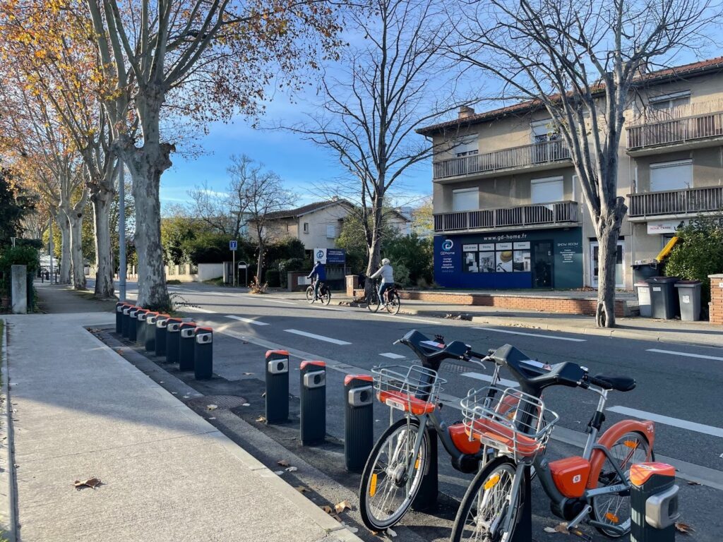 La révolution vélo gagne la périphérie : six communes accueillent VélôToulouse